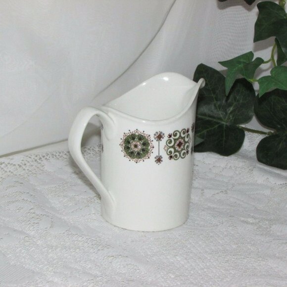 Vintage Creamer Johnson BrOne Size. Malaga J.B. Ironstone England Milk Jug - Picture 2 of 6